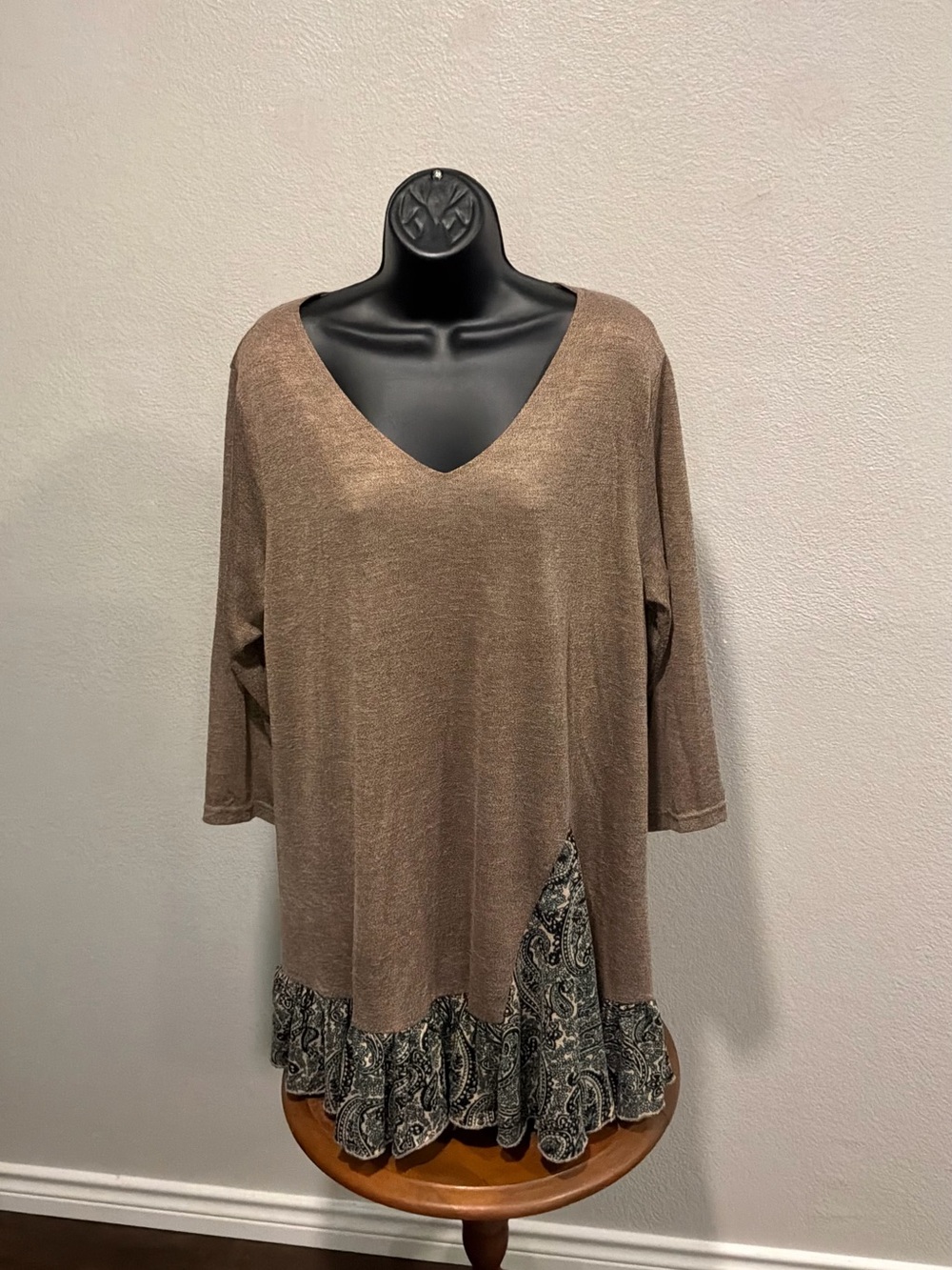 V-Neck Paisley Hem Tunic Top - Brown